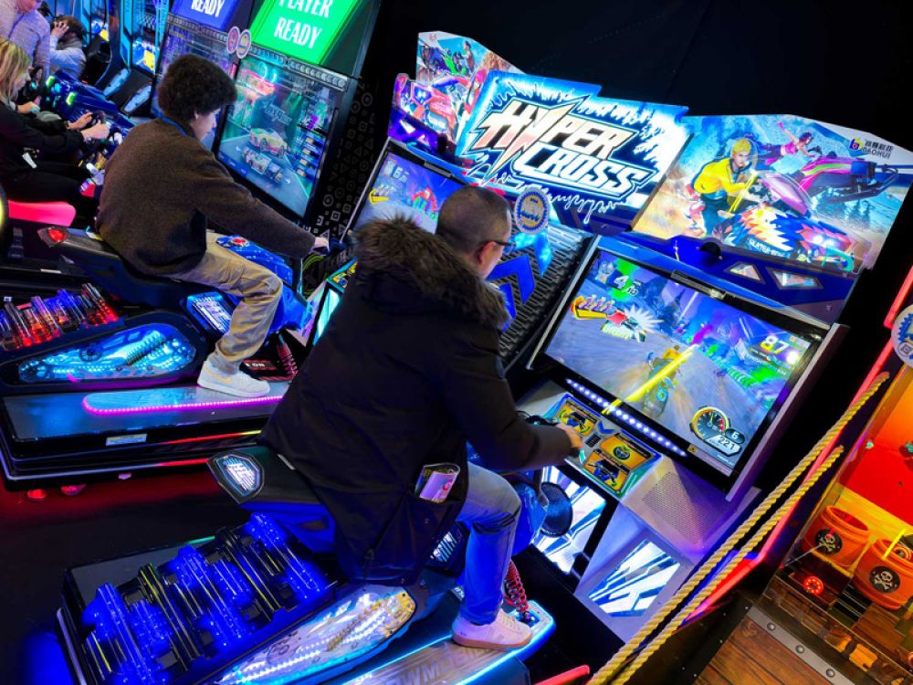 Hyper Cross Motion Twin